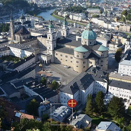Townhouse Weisses Kreuz Boutiquehotel Salzburg